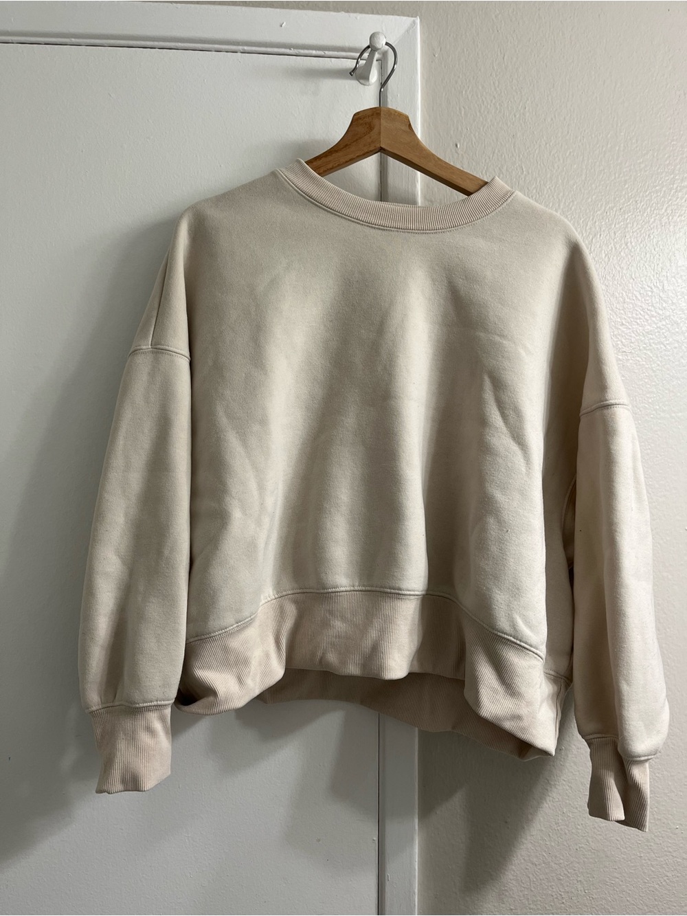 Relaxed Crewneck Sweatshirt in Cream